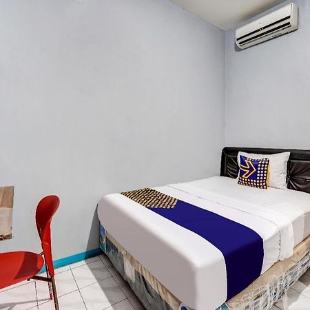 Spot On 90147 Gosepa Ambengan Plaza Hotel Surabaya Buitenkant foto