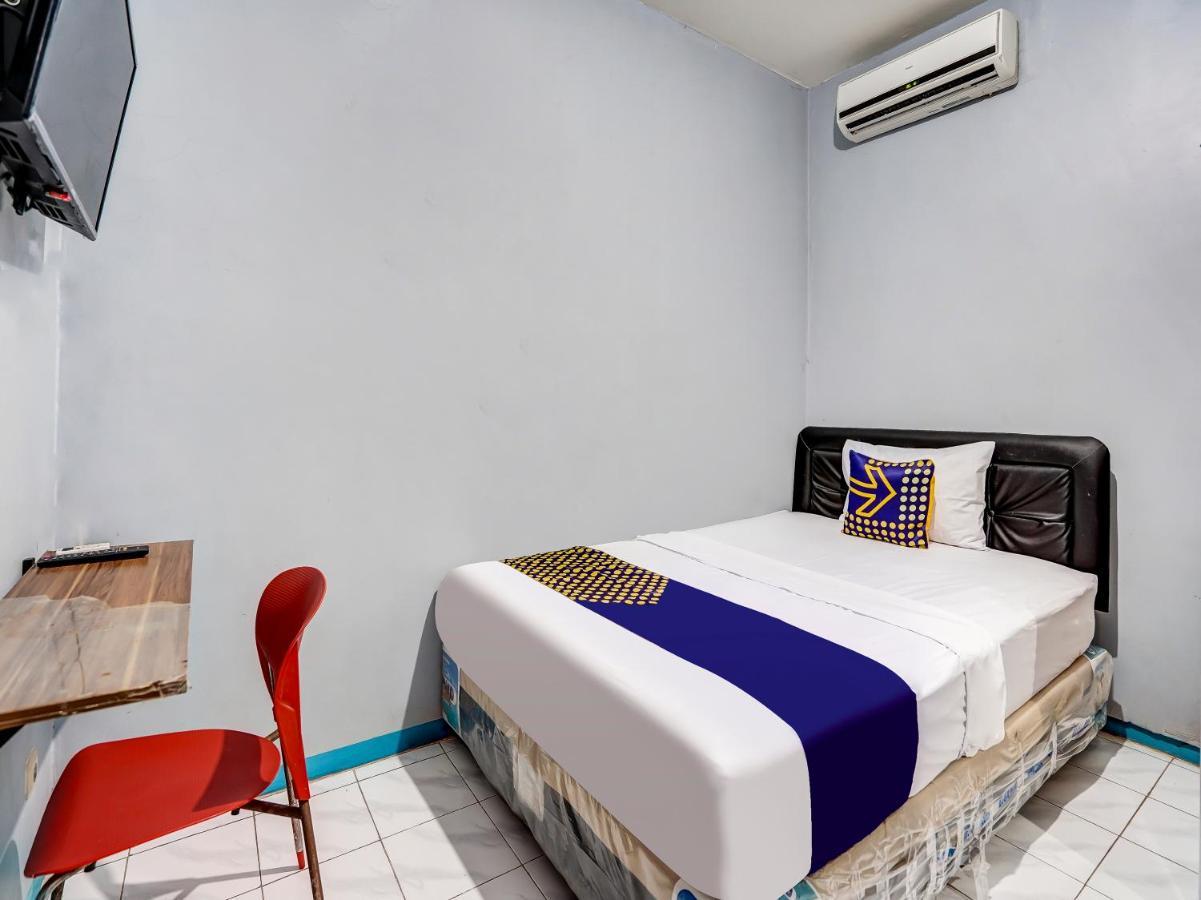 Spot On 90147 Gosepa Ambengan Plaza Hotel Surabaya Buitenkant foto