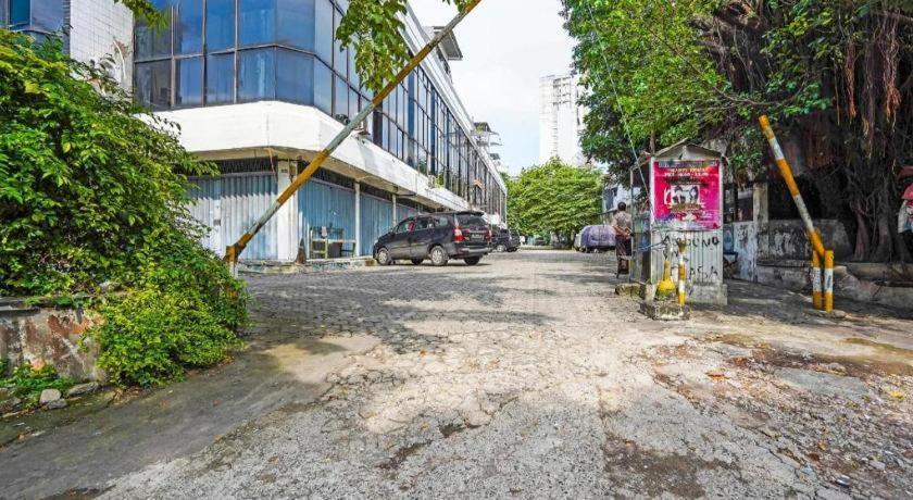 Spot On 90147 Gosepa Ambengan Plaza Hotel Surabaya Buitenkant foto